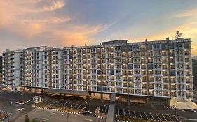 Zenith Suites Cameron